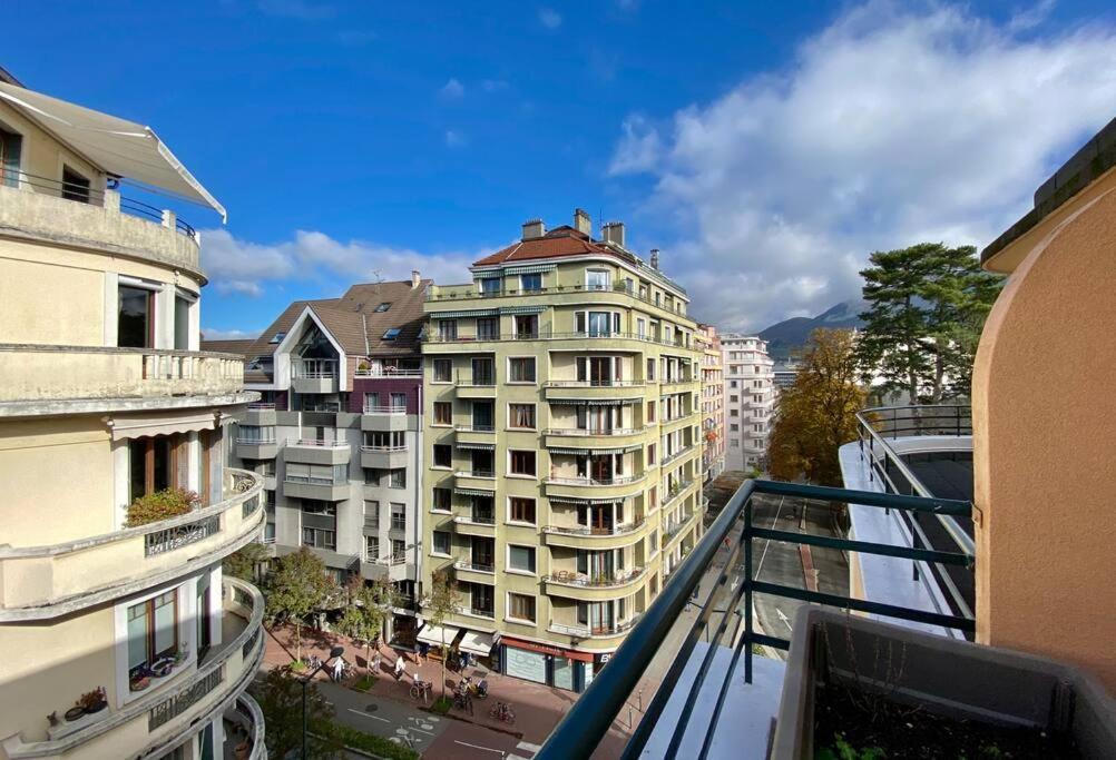 アヌシーToit-Terrasse Traversant Plein Centre 100M Du Lacアパートメント エクステリア 写真