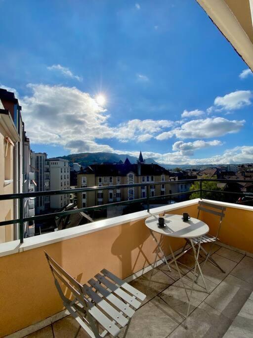 アヌシーToit-Terrasse Traversant Plein Centre 100M Du Lacアパートメント エクステリア 写真